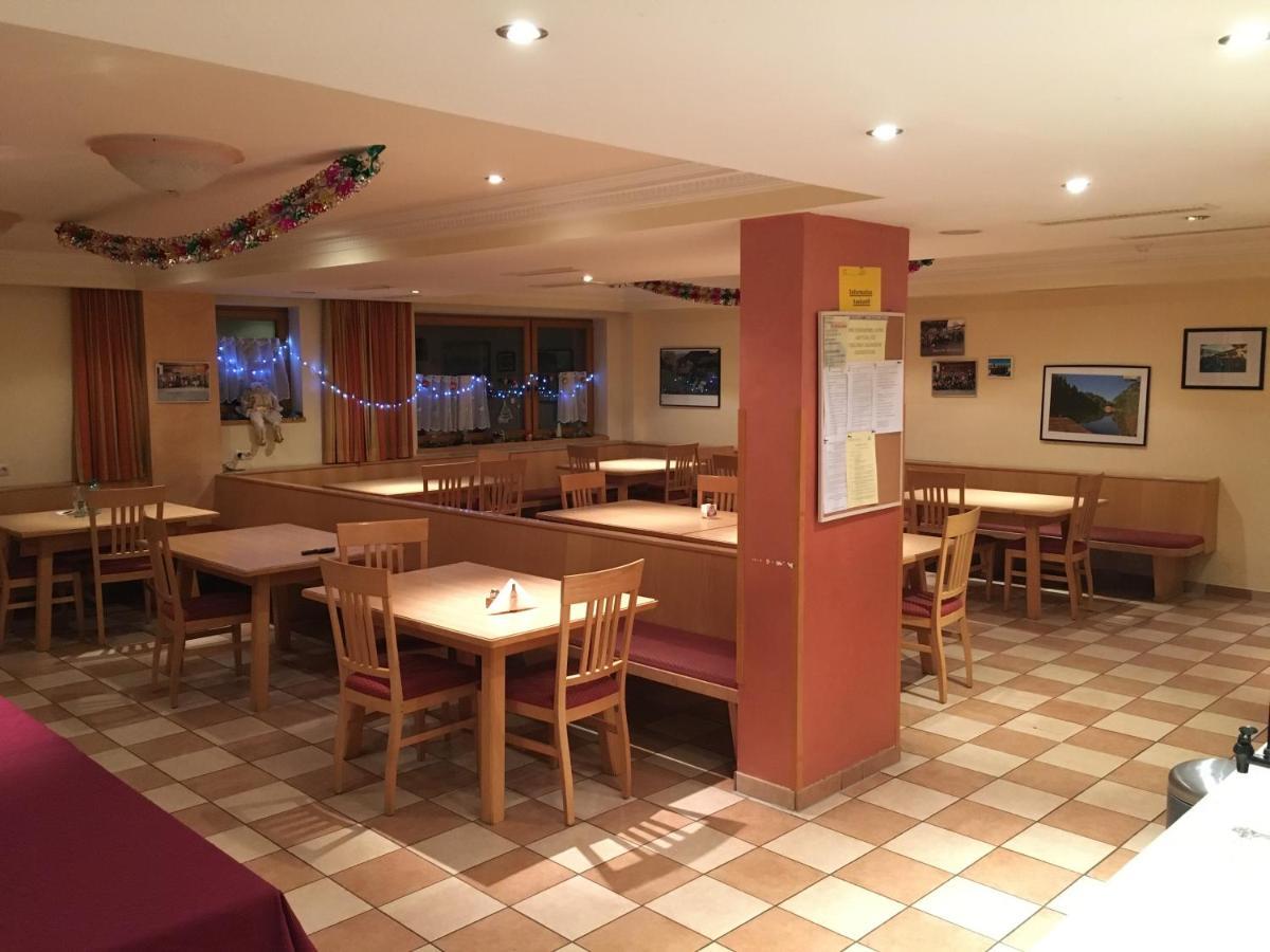 Gassnerwirt Radfeld Hotel Bagian luar foto