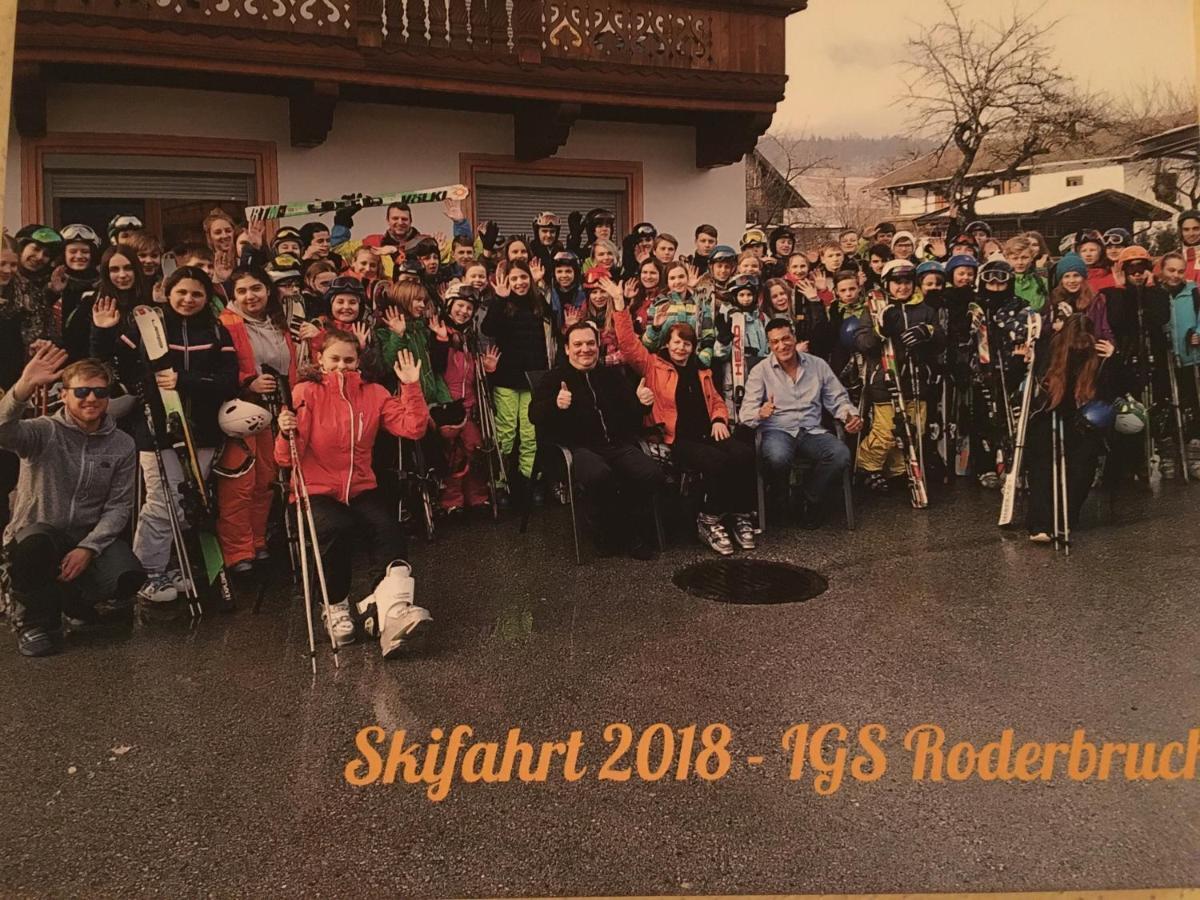Gassnerwirt Radfeld Hotel Bagian luar foto